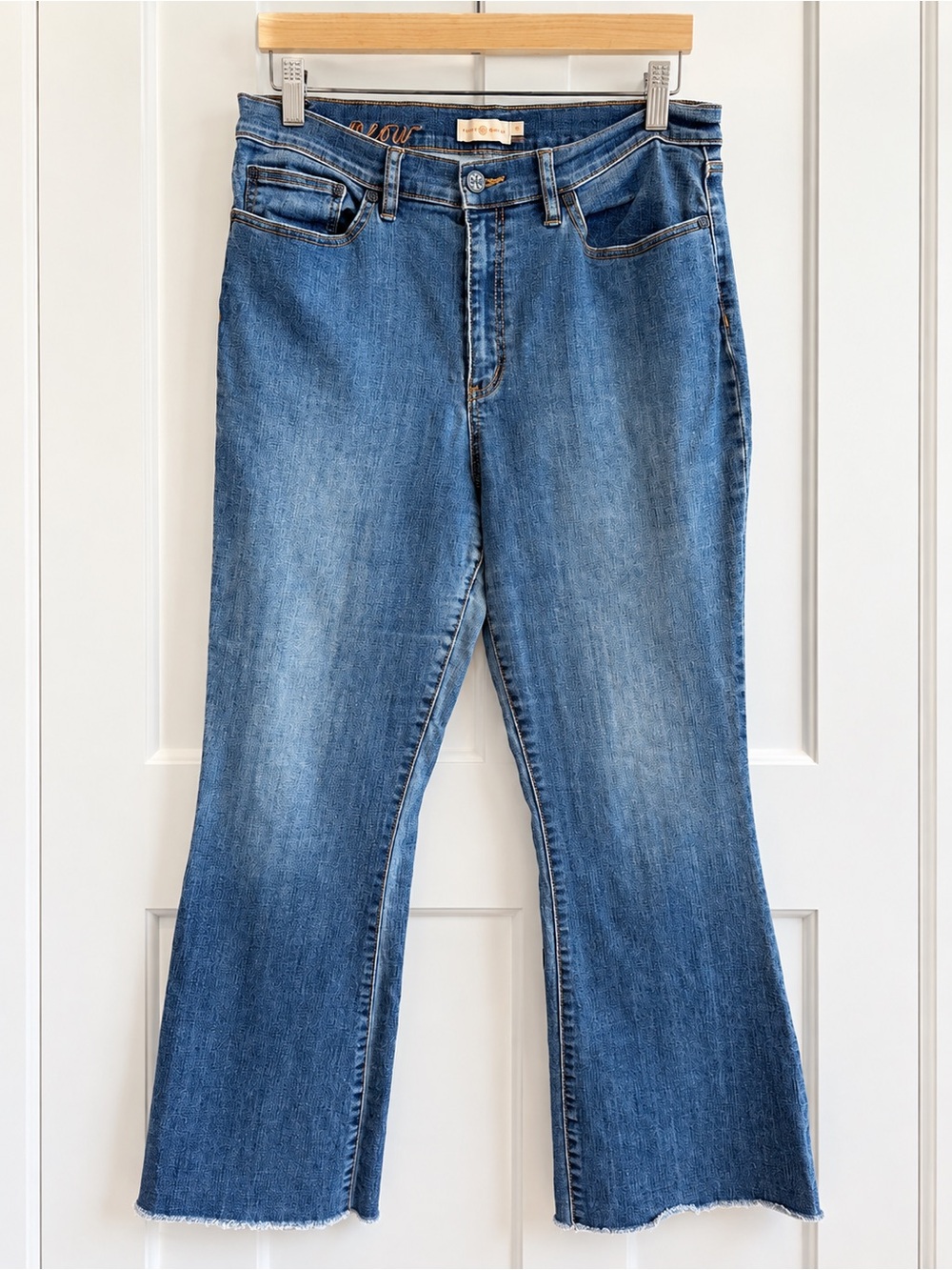 TORY BURCH Cat’s Meow Cropped Kick Flare Jeans Raw Hem Blue Wash 32